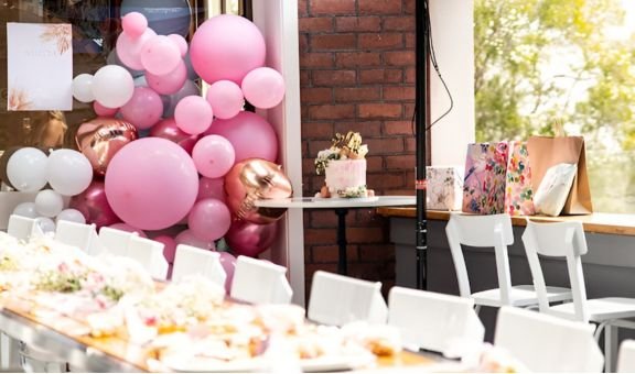 Looking for Balloon Decor in Sector 1, Gurugram? HR Events Has You Covered!